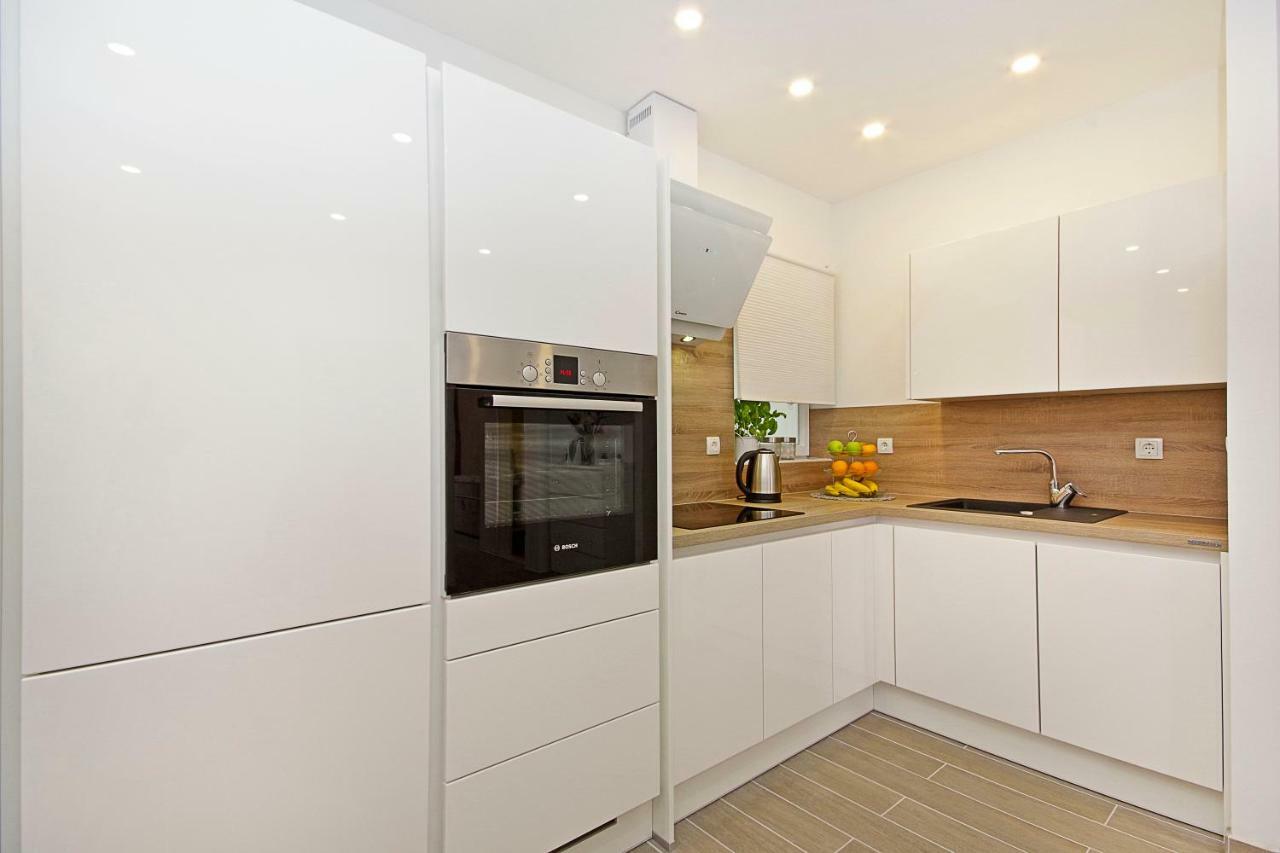 Apartment Mira Макарска Екстериор снимка