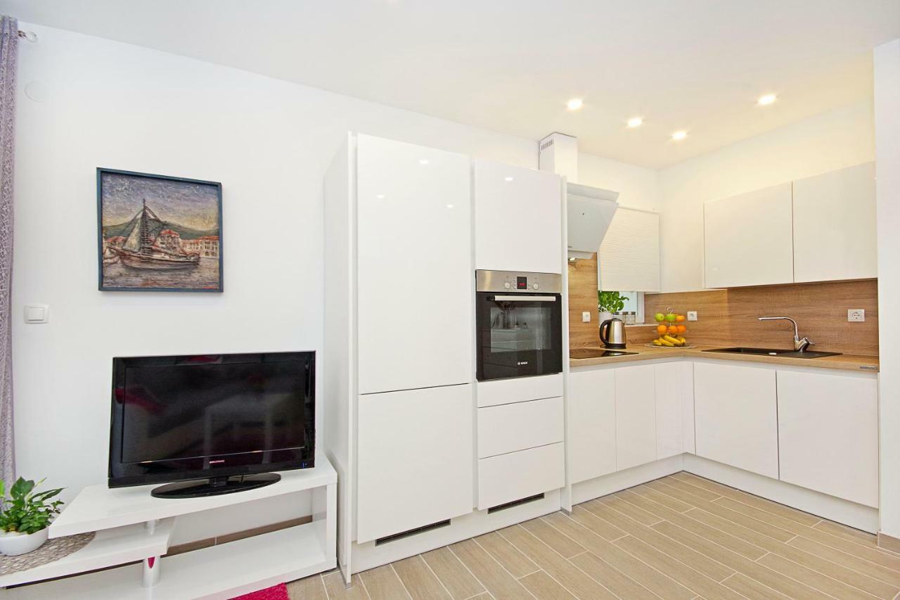 Apartment Mira Макарска Екстериор снимка